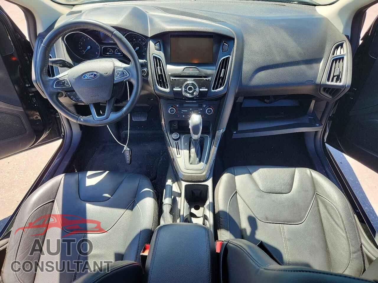FORD FOCUS 2015 - 1FADP3N26FL323457