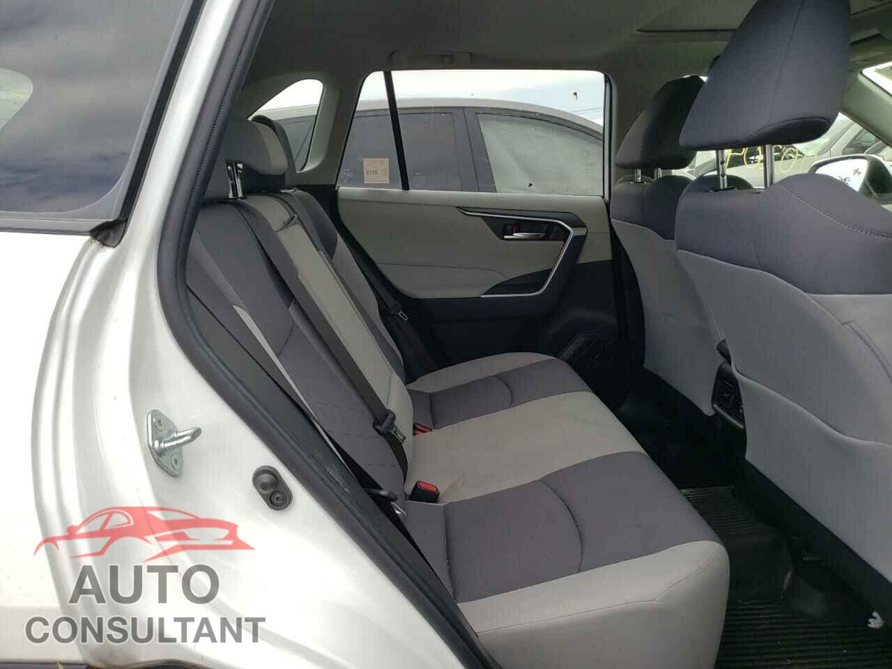 TOYOTA RAV4 2019 - JTMP1RFV8KD034685