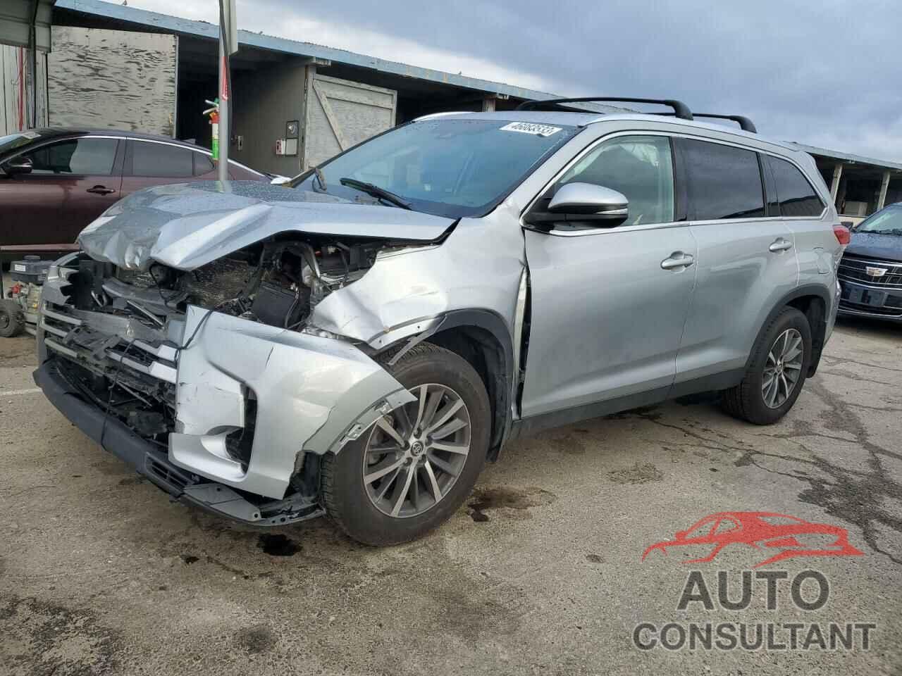 TOYOTA HIGHLANDER 2019 - 5TDJZRFH2KS718127