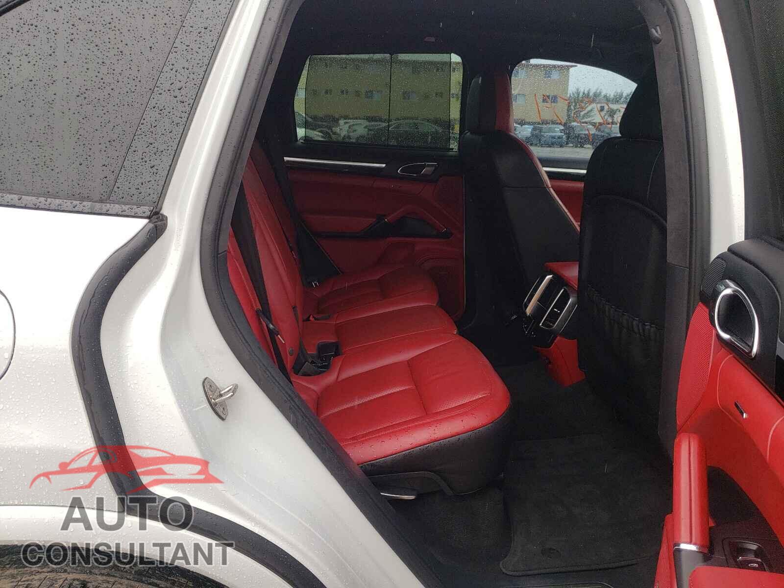 PORSCHE CAYENNE 2016 - WP1AD2A27GLA80392
