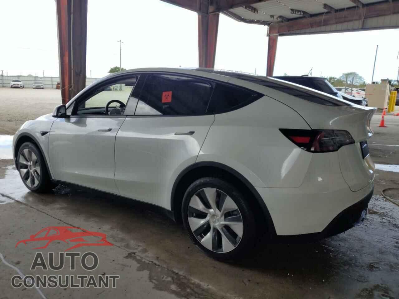 TESLA MODEL Y 2020 - 5YJYGDEE6LF032256