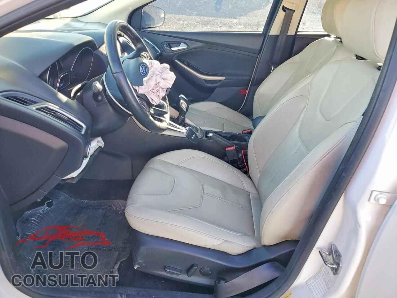 FORD FOCUS 2017 - 1FADP3J23HL264991