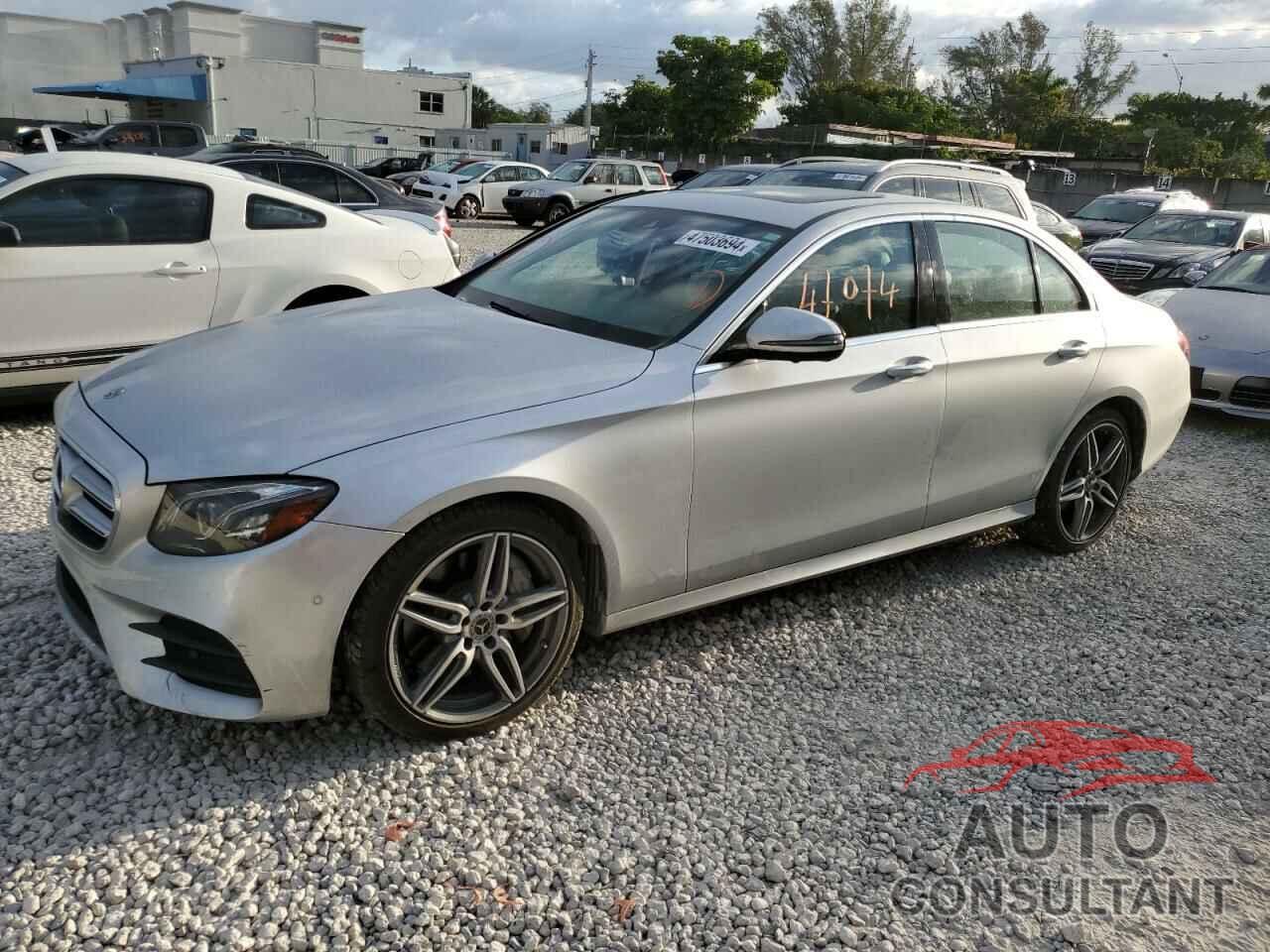 MERCEDES-BENZ E-CLASS 2019 - WDDZF4JB8KA516252