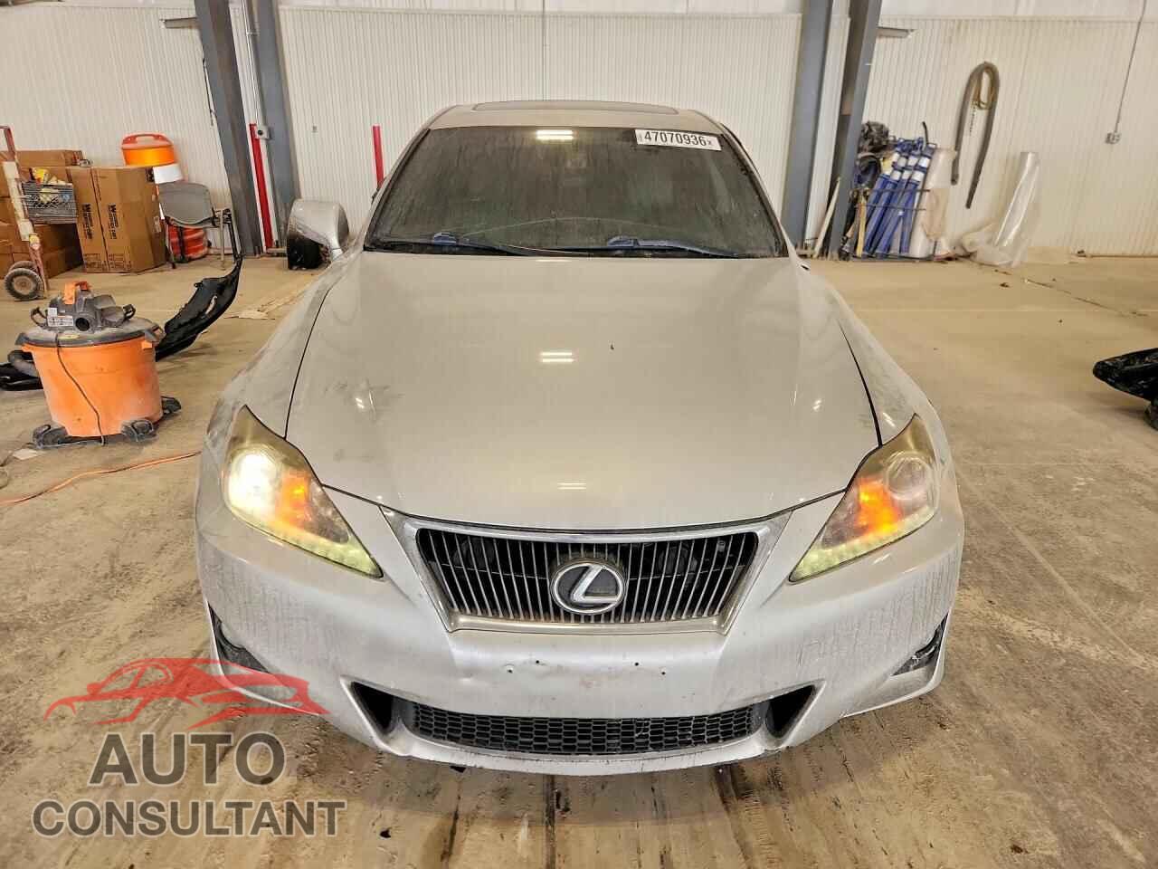 LEXUS IS 2013 - JTHCF5C25D5061860