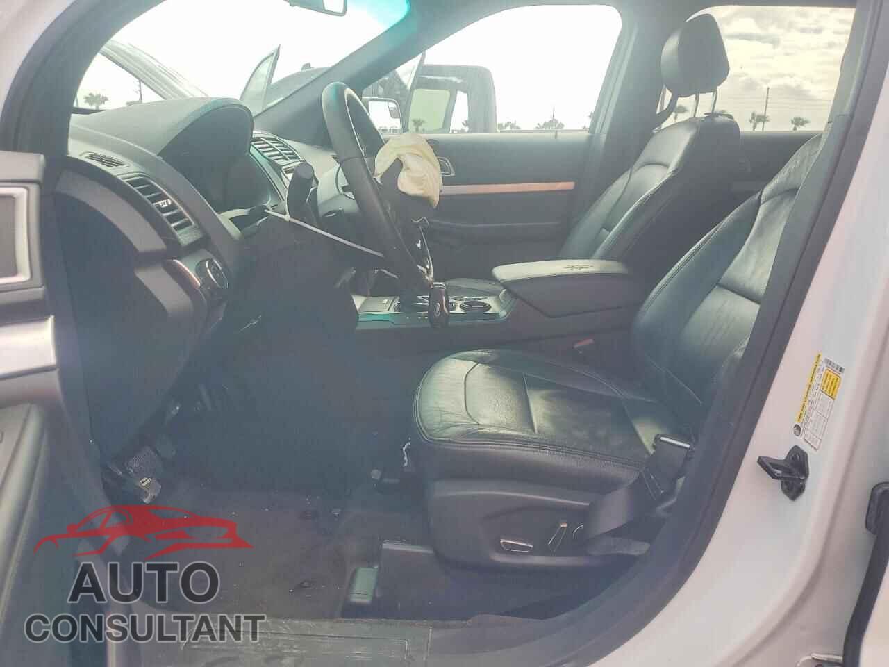FORD EXPLORER 2017 - 1FM5K7D83HGA37647