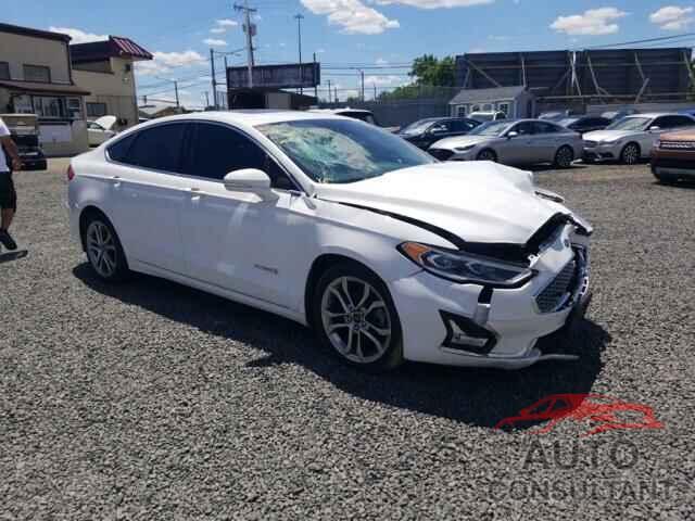 FORD FUSION 2019 - 3FA6P0RU4KR106052