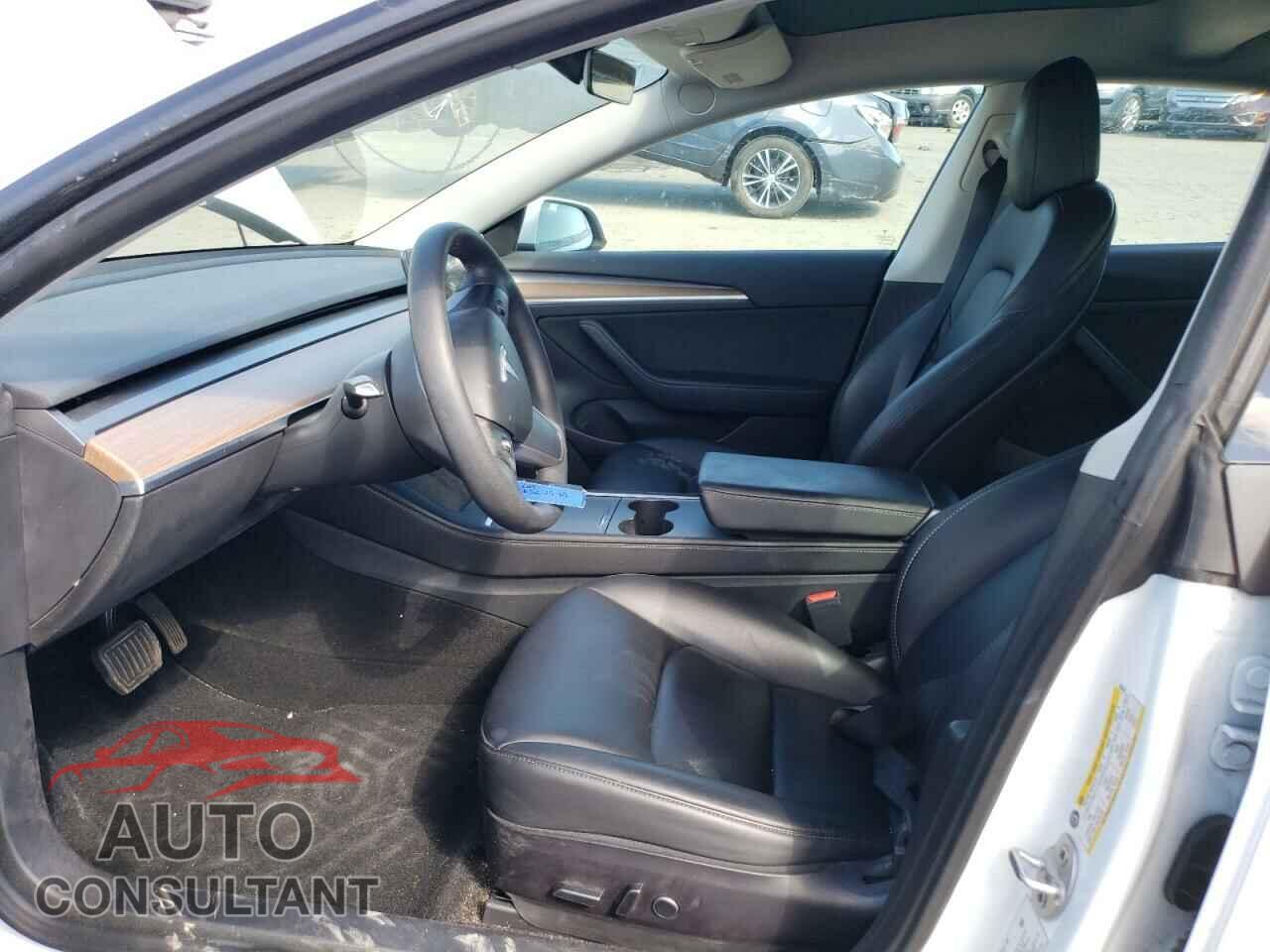 TESLA MODEL 3 2021 - 5YJ3E1EA2MF053165
