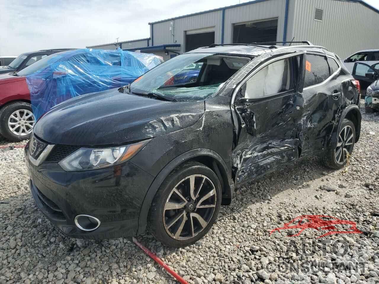 NISSAN ROGUE 2018 - JN1BJ1CR7JW283505