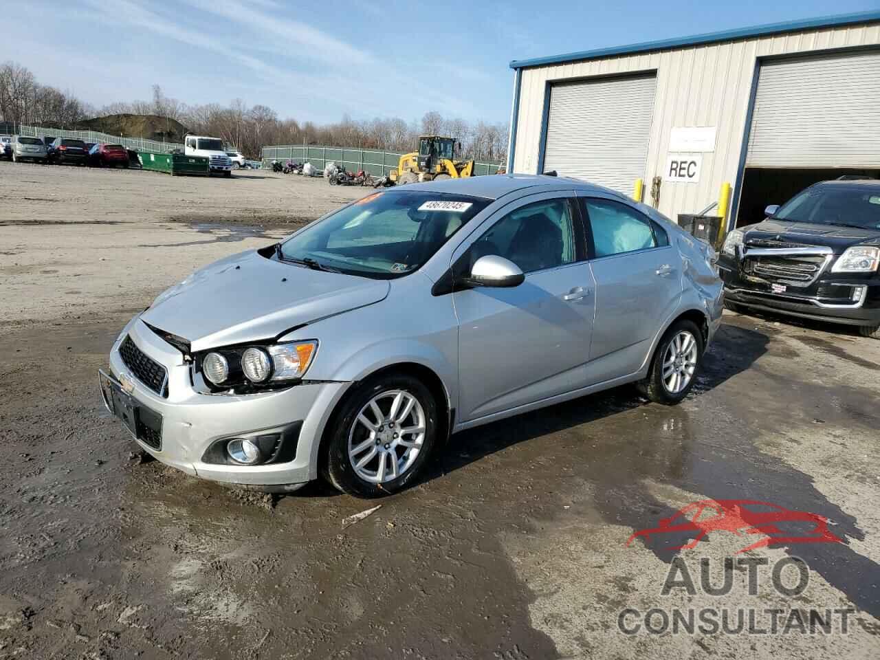 CHEVROLET SONIC 2012 - 1G1JC5SH0C4142320