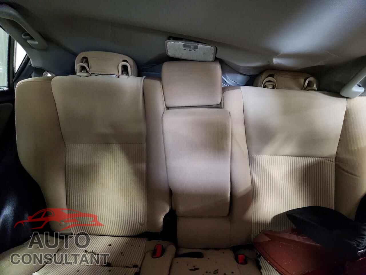TOYOTA RAV4 2015 - JTMRFREV2FD136498