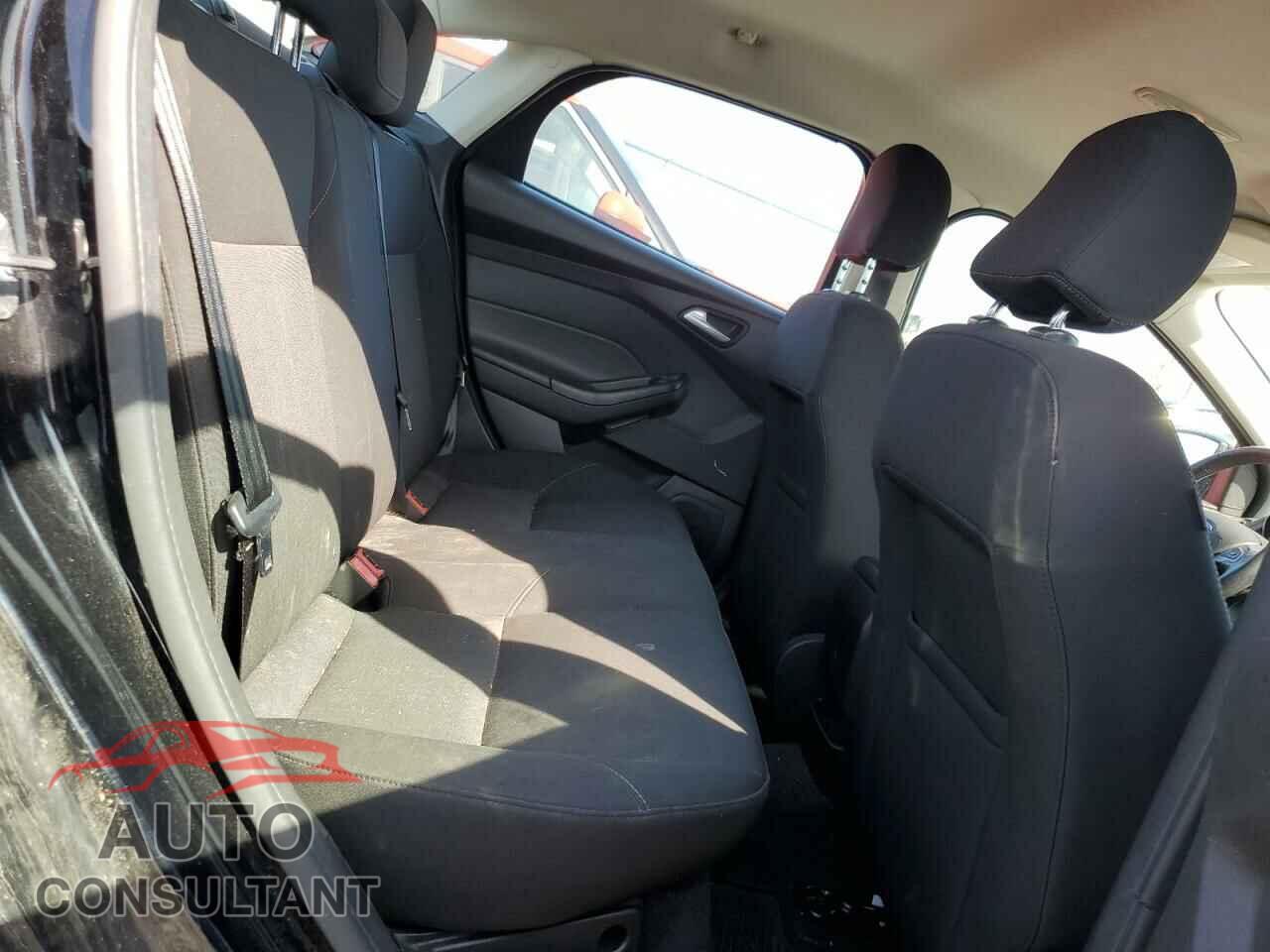 FORD FOCUS 2016 - 1FADP3F20GL395481