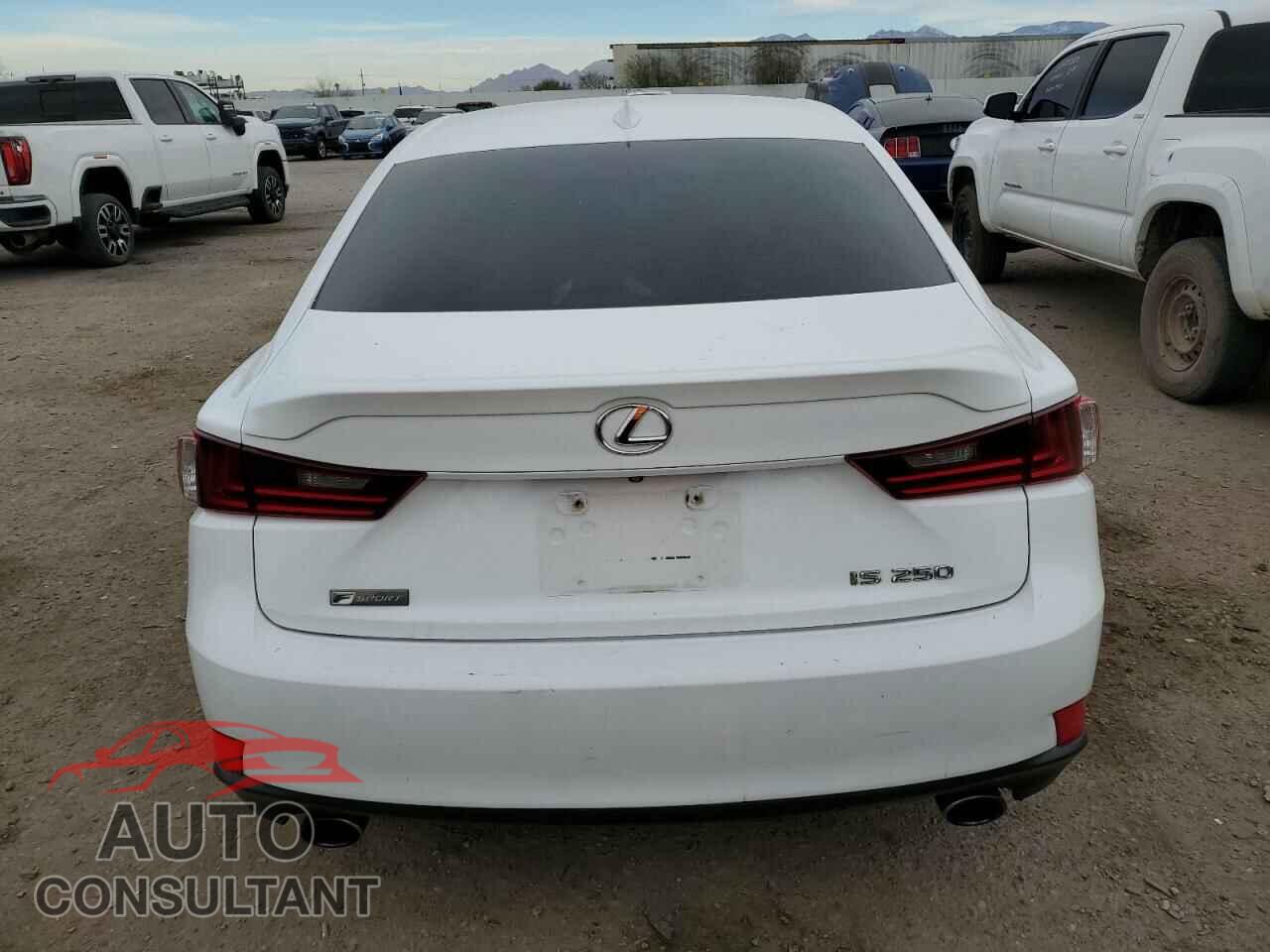 LEXUS IS 2015 - JTHBF1D21F5056421