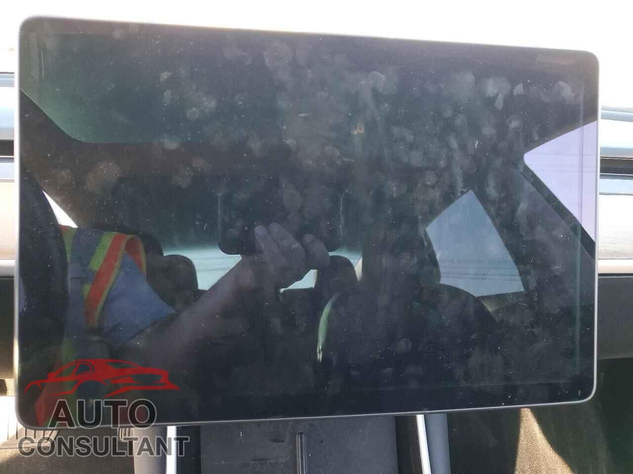 TESLA MODEL 3 2018 - 5YJ3E1EA8JF036432