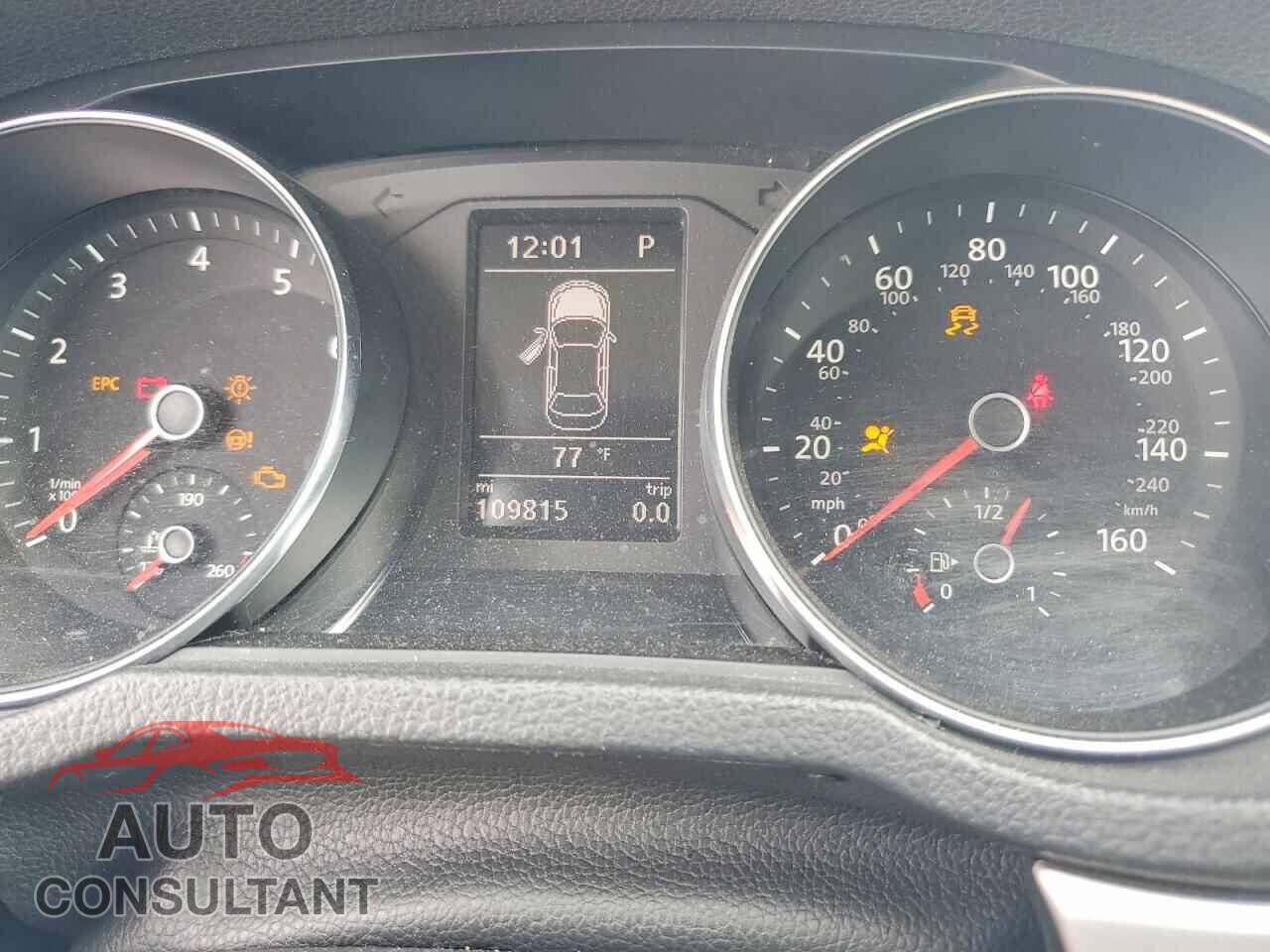 VOLKSWAGEN PASSAT 2017 - 1VWAT7A31HC029558