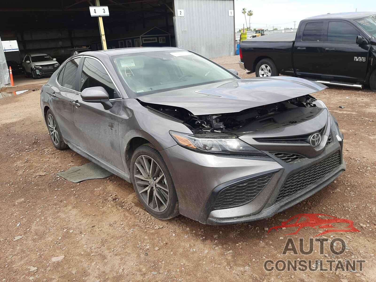 TOYOTA CAMRY 2021 - 4T1G11AK1MU578717
