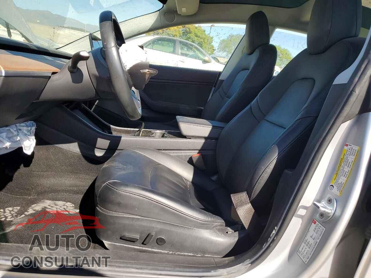 TESLA MODEL 3 2018 - 5YJ3E1EA5JF005249