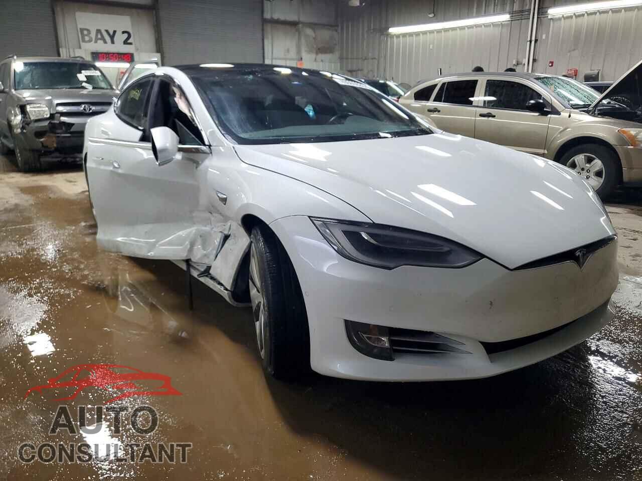 TESLA MODEL S 2020 - 5YJSA1E2XLF403317