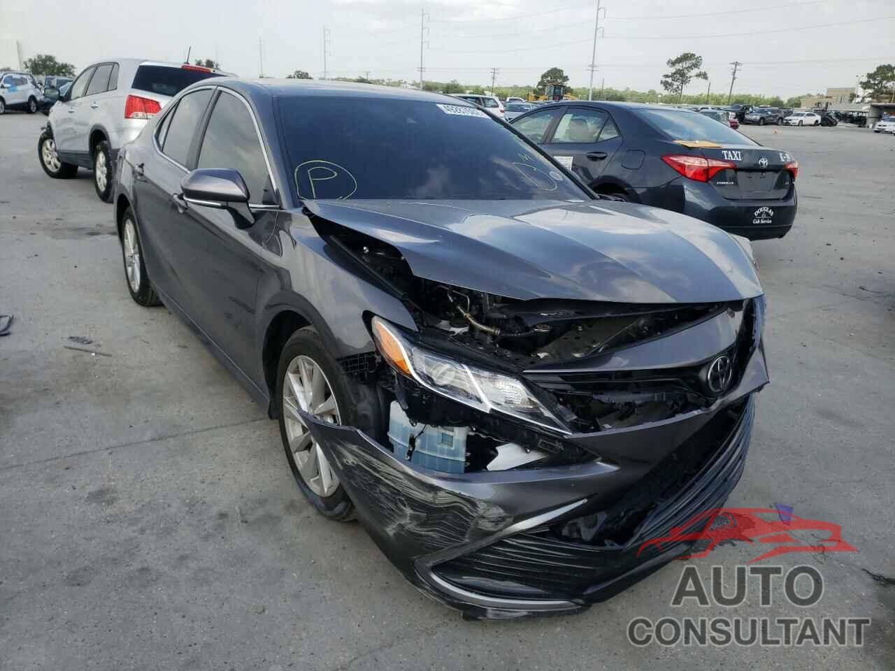 TOYOTA CAMRY 2021 - 4T1R11AK6MU572484