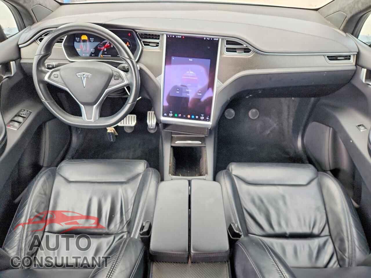 TESLA MODEL X 2017 - 5YJXCDE27HF051449