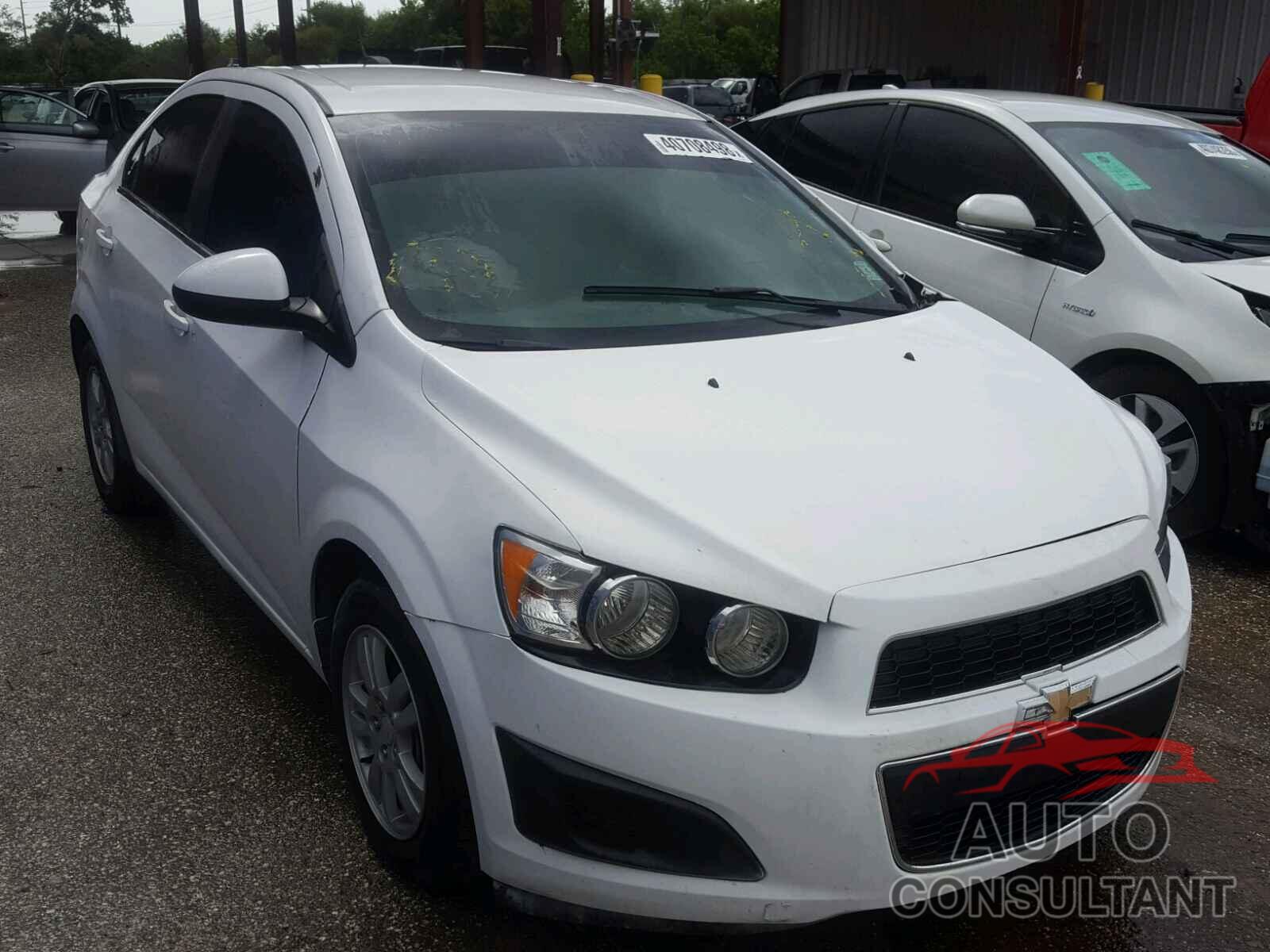 CHEVROLET SONIC 2015 - 1G1JC5SH7F4126877