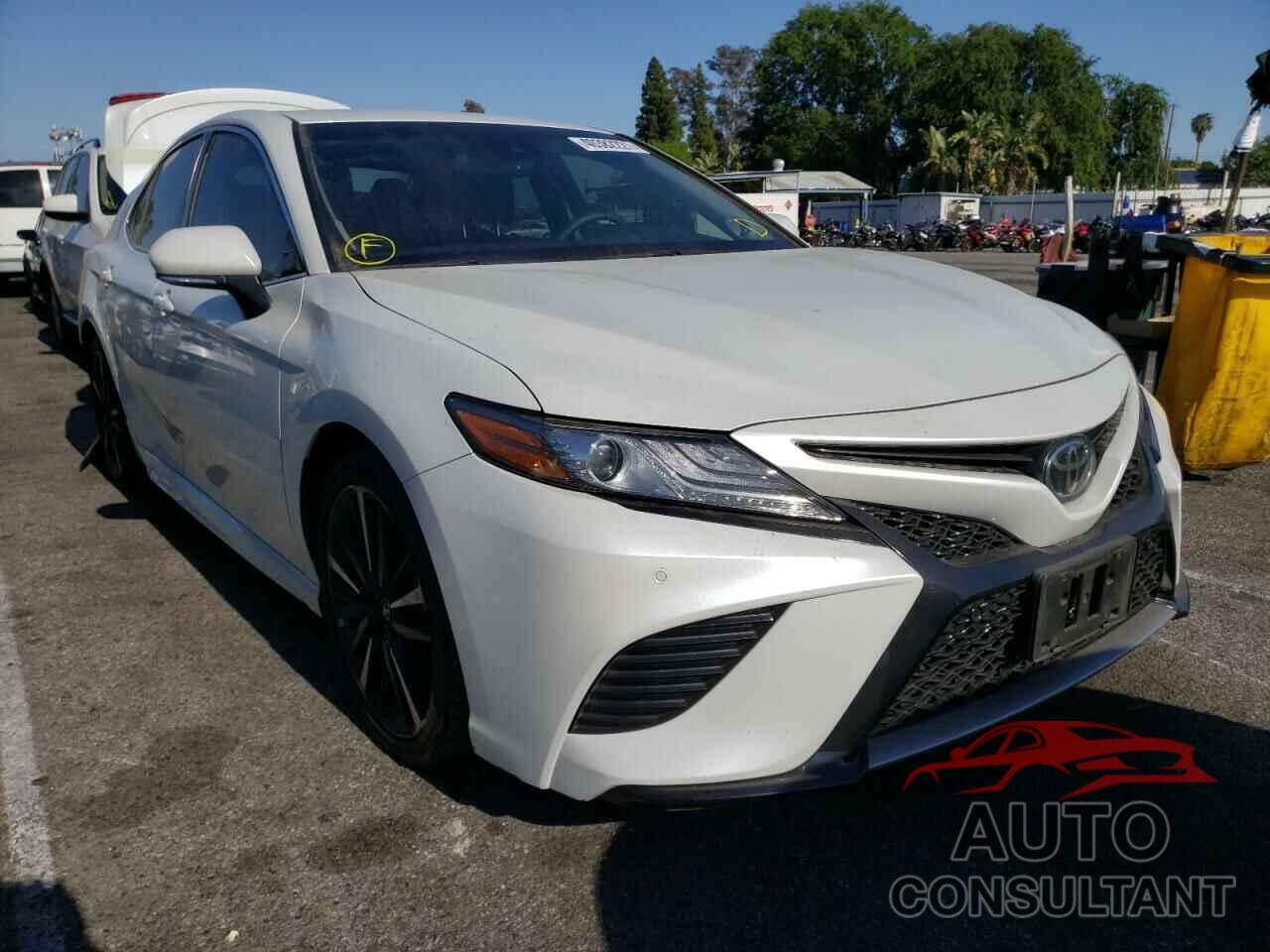 TOYOTA CAMRY 2018 - 4T1B61HK6JU140773