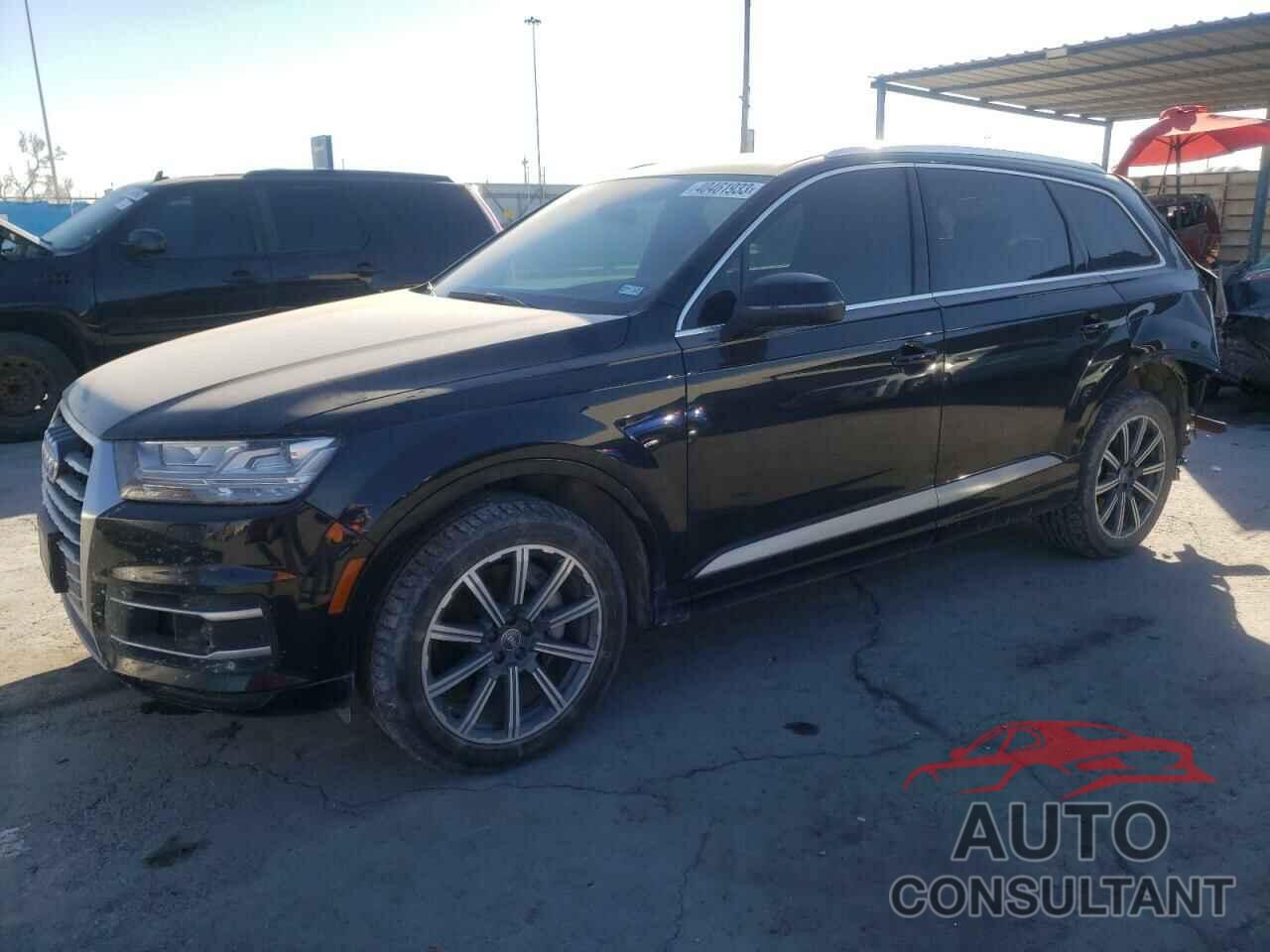 AUDI Q7 2018 - WA1VAAF70JD030648