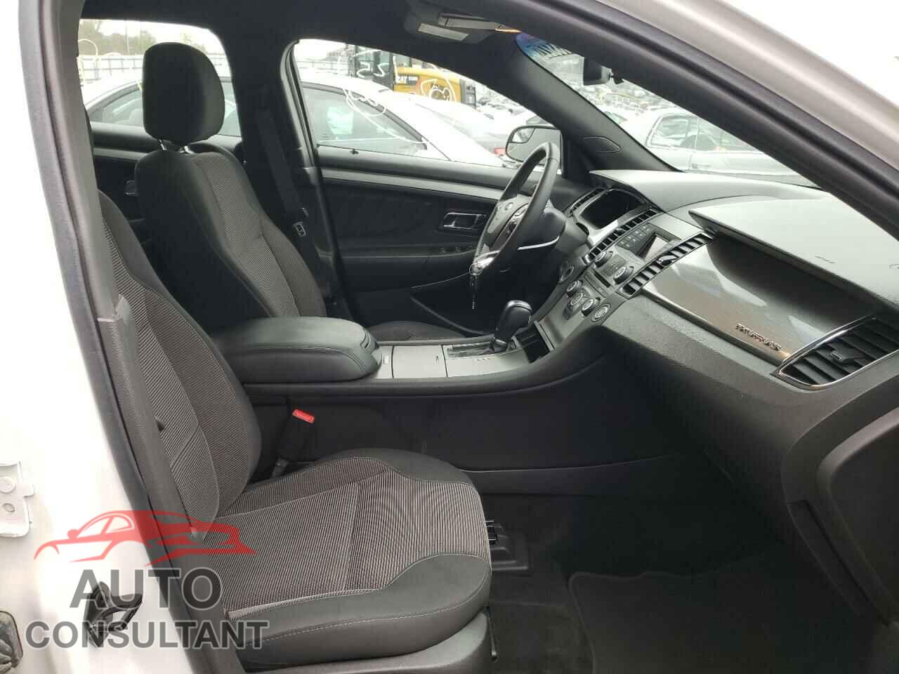 FORD TAURUS 2017 - 1FAHP2E83HG110364