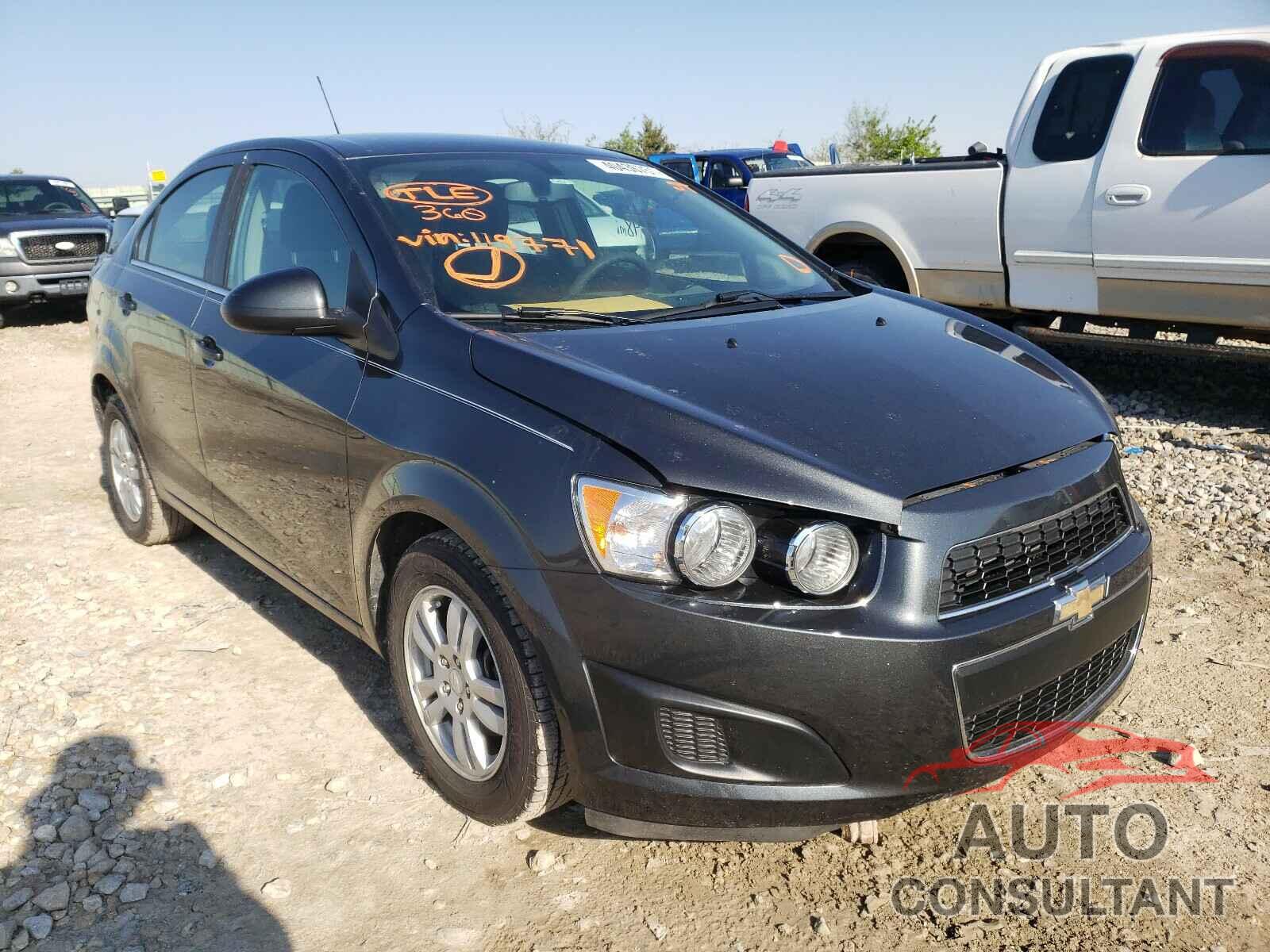 CHEVROLET SONIC 2016 - 1G1JC5SH9G4119771