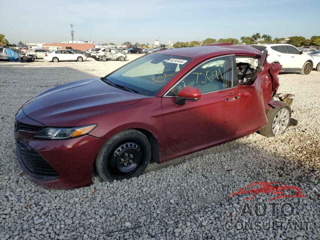 TOYOTA CAMRY 2018 - 4T1B11HK6JU570205