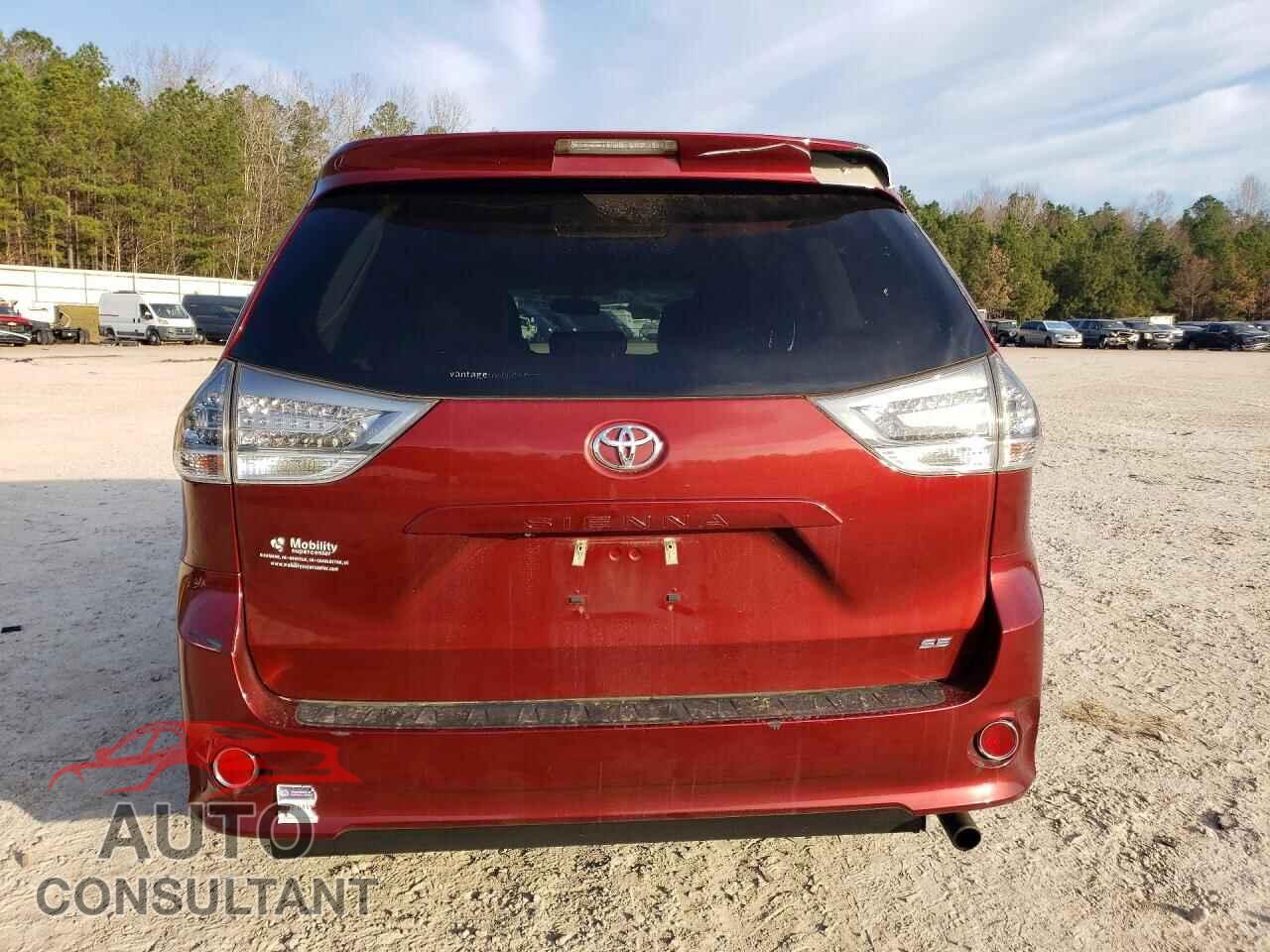 TOYOTA SIENNA 2013 - 5TDXK3DC8DS338800