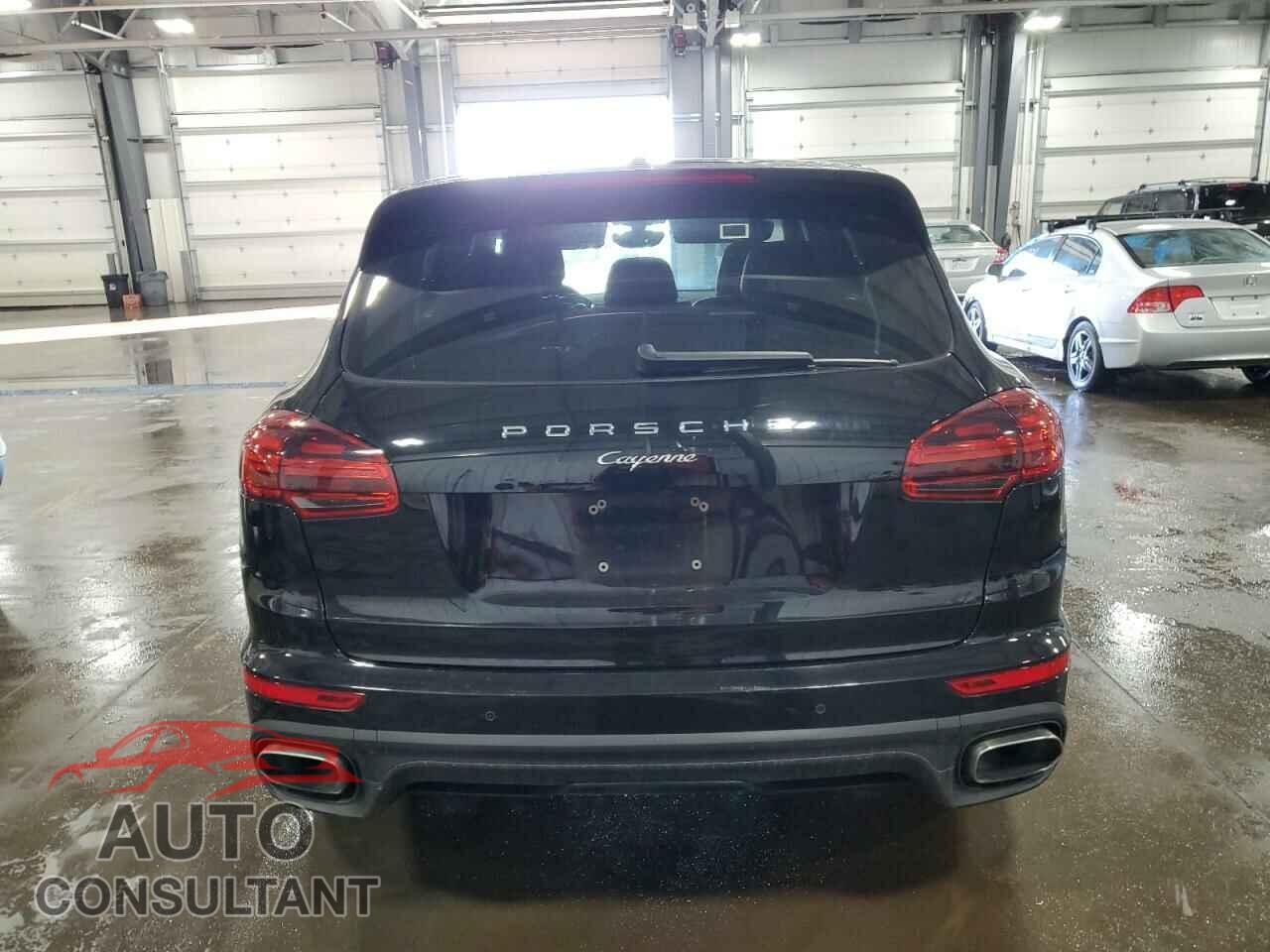 PORSCHE CAYENNE 2016 - WP1AA2A29GKA08673