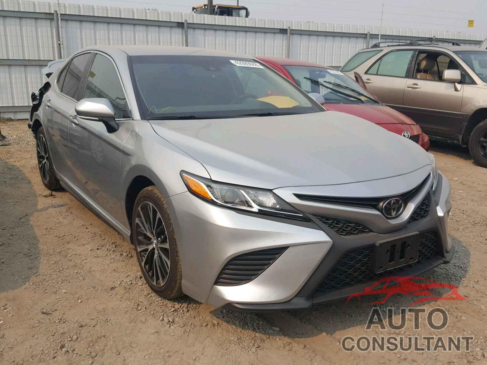 TOYOTA CAMRY 2018 - 4T1B11HK5JU093427
