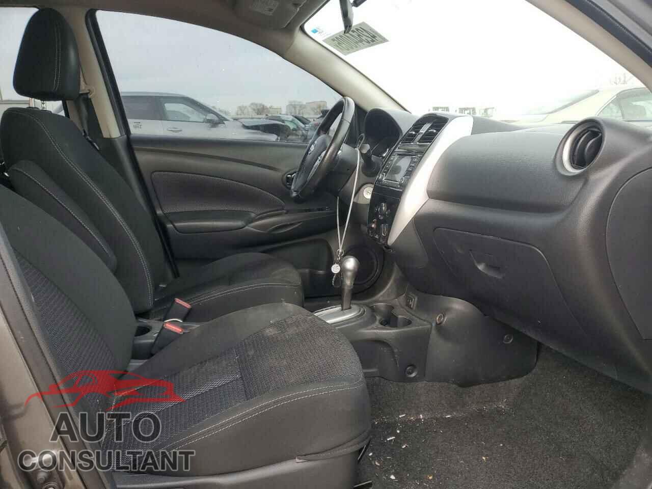 NISSAN VERSA 2017 - 3N1CN7AP8HL885570