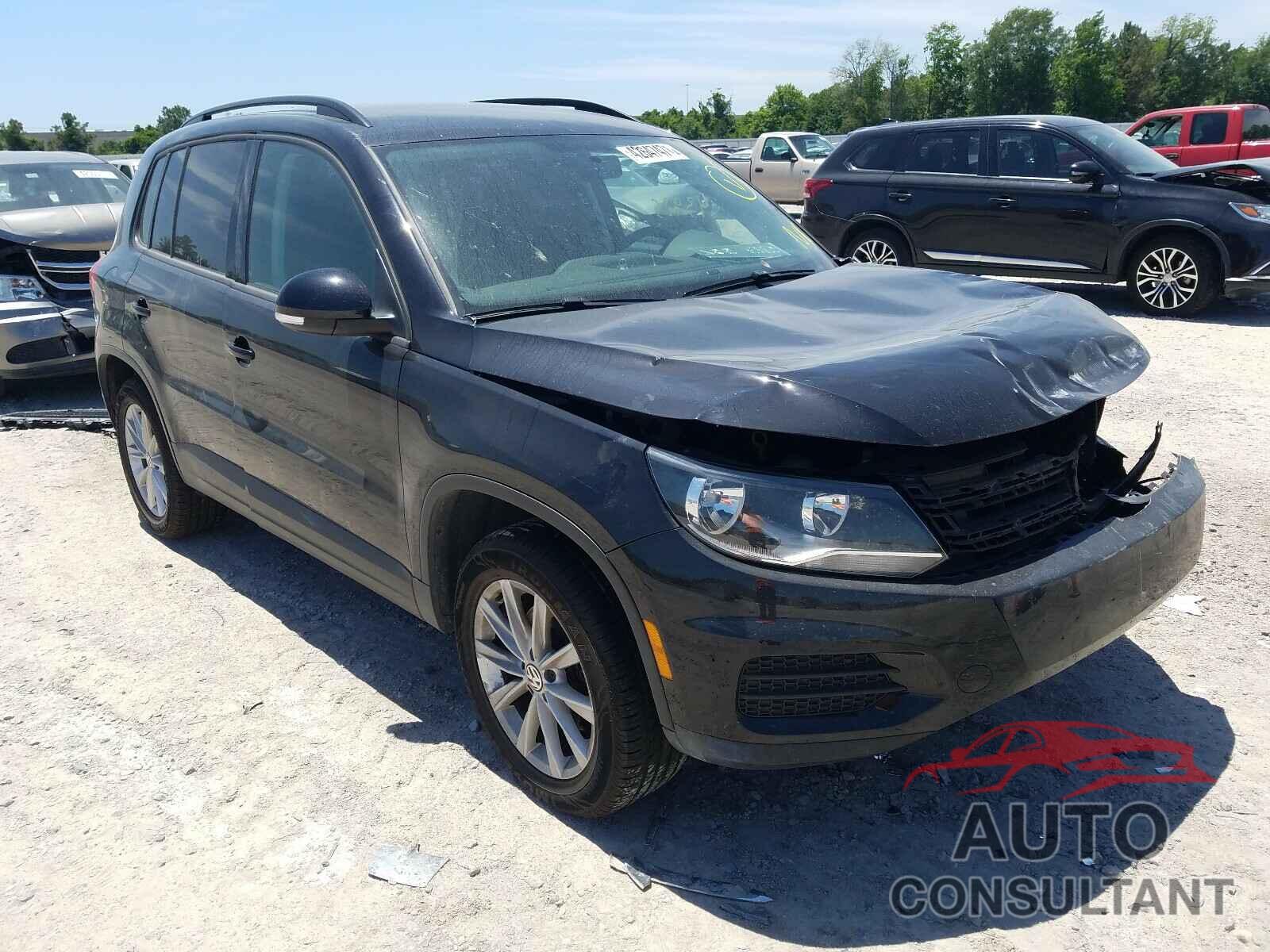 VOLKSWAGEN TIGUAN 2017 - WVGAV7AX5HK047918
