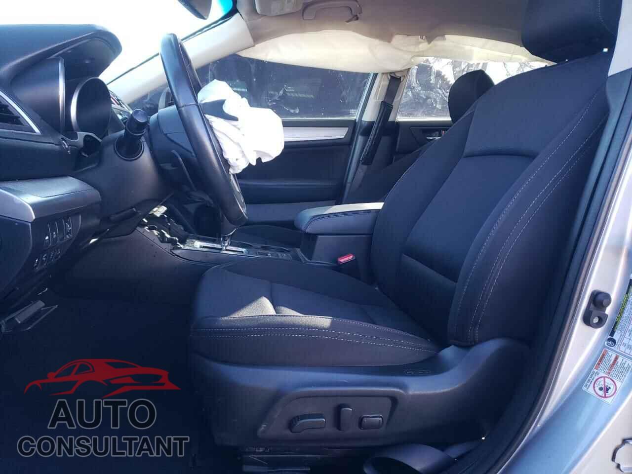SUBARU LEGACY 2017 - 4S3BNAF63H3027411