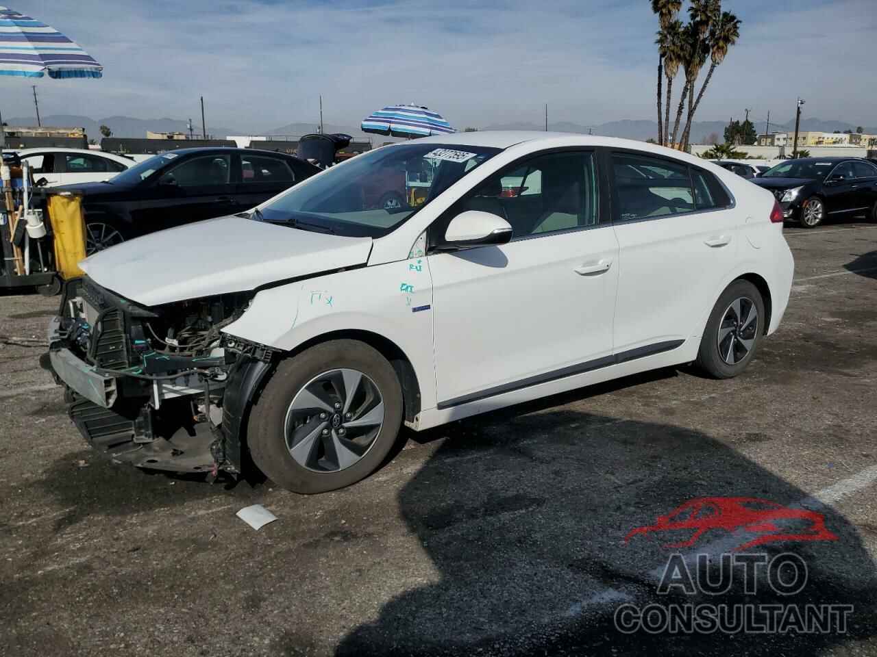 HYUNDAI IONIQ 2017 - KMHC75LC4HU055739
