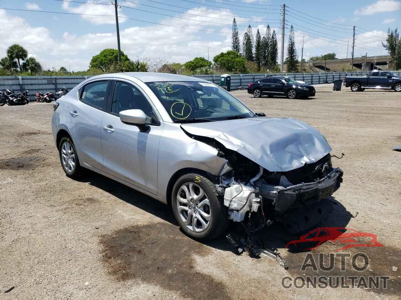 TOYOTA YARIS 2018 - 3MYDLBYV7JY318081