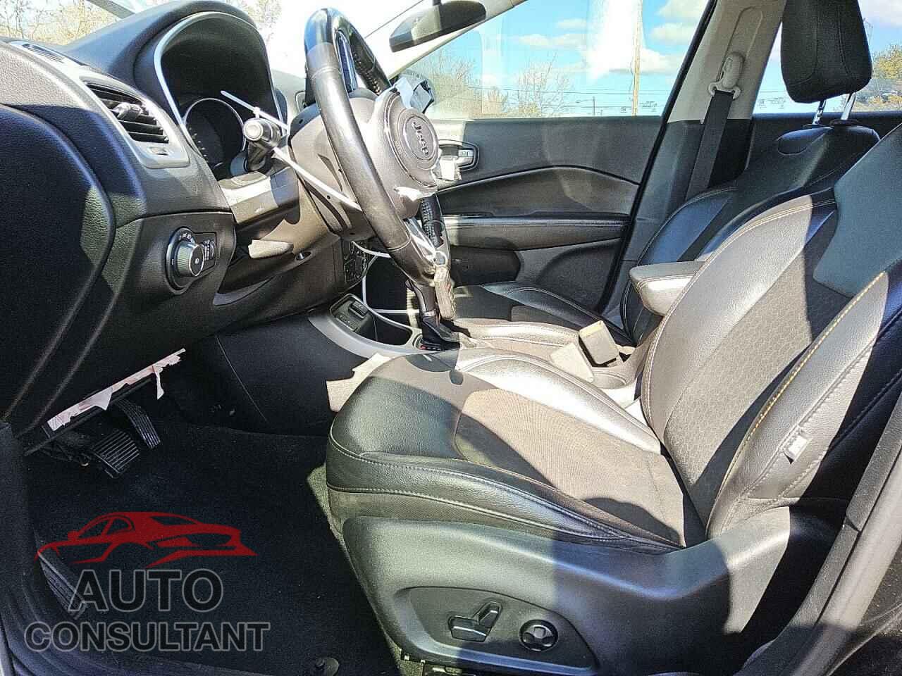JEEP COMPASS 2020 - 3C4NJCBB9LT199009