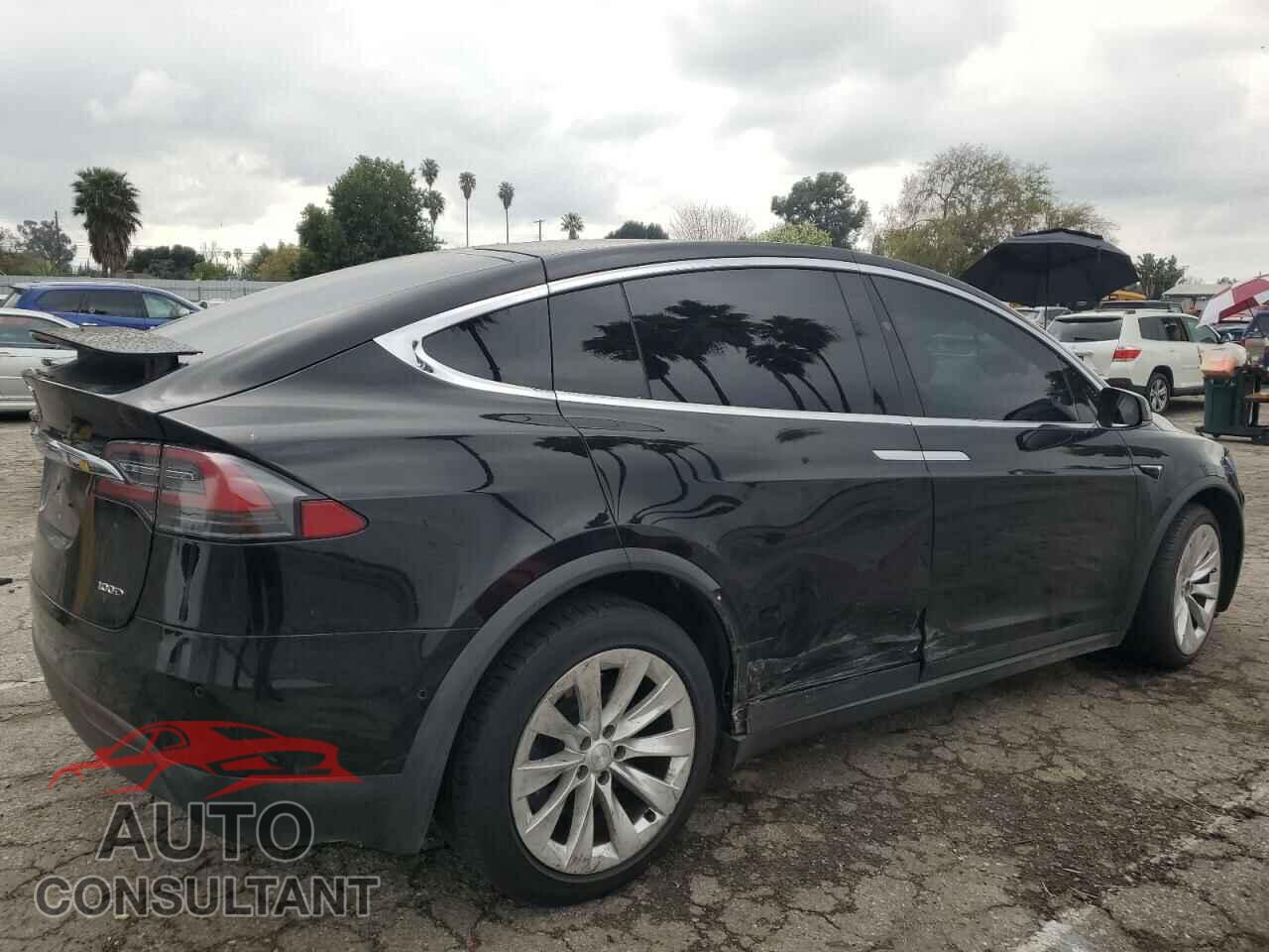 TESLA MODEL X 2017 - 5YJXCBE22HF074500