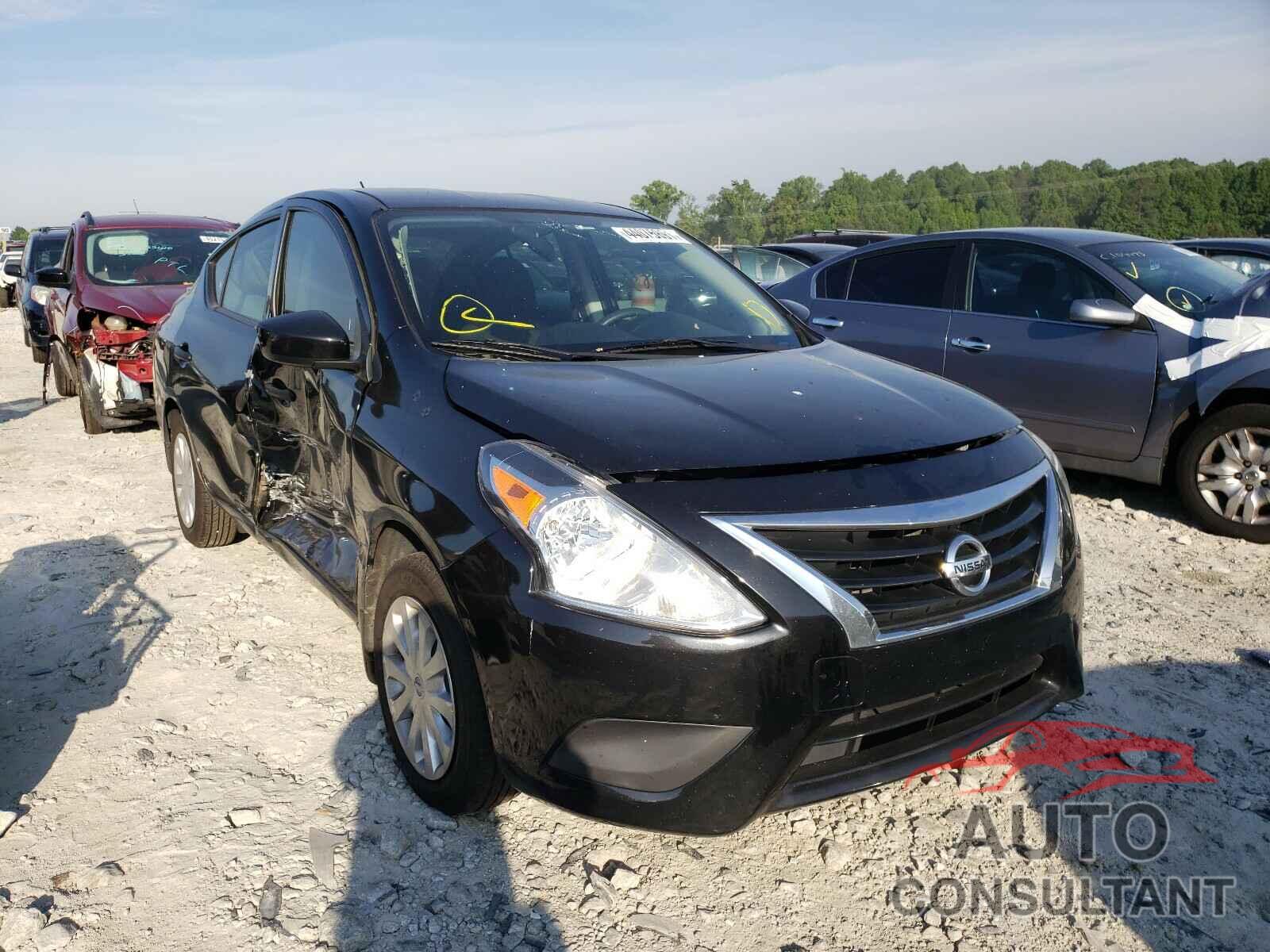 NISSAN VERSA 2018 - 3N1CN7AP5JL838194