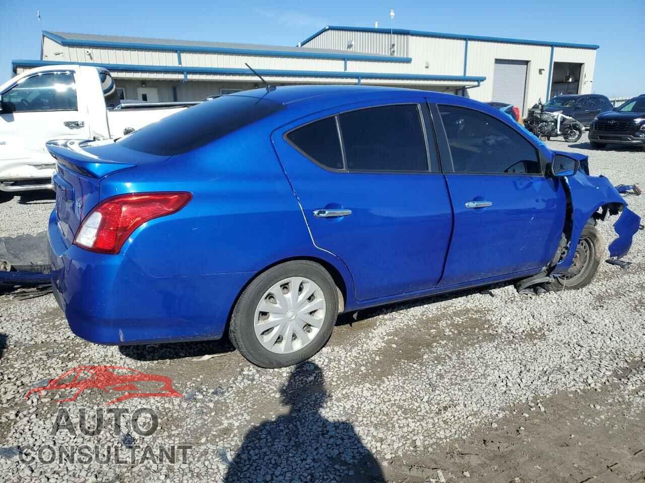NISSAN VERSA 2017 - 3N1CN7AP2HL836476