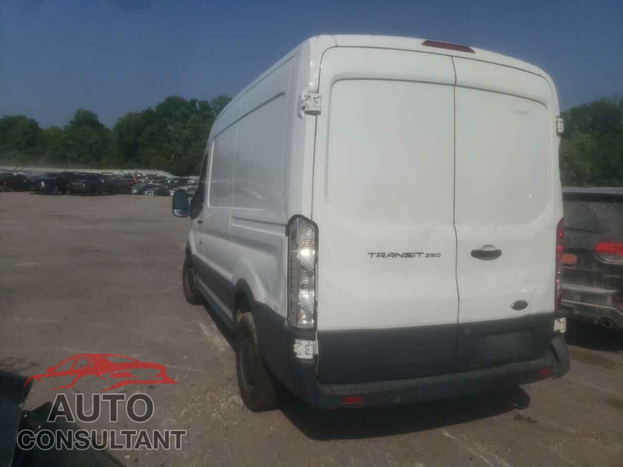 FORD TRANSIT CO 2017 - 1FTYR1CM4HKA71537