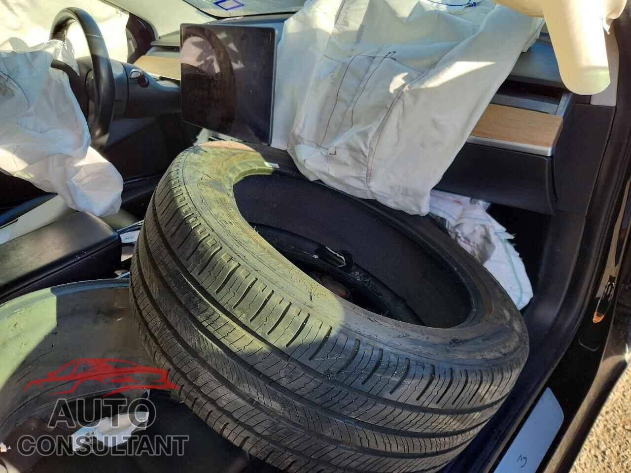 TESLA MODEL 3 2019 - 5YJ3E1EA3KF397794