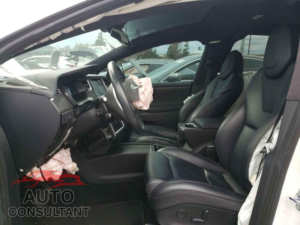 TESLA MODEL X 2017 - 5YJXCAE28HF078884
