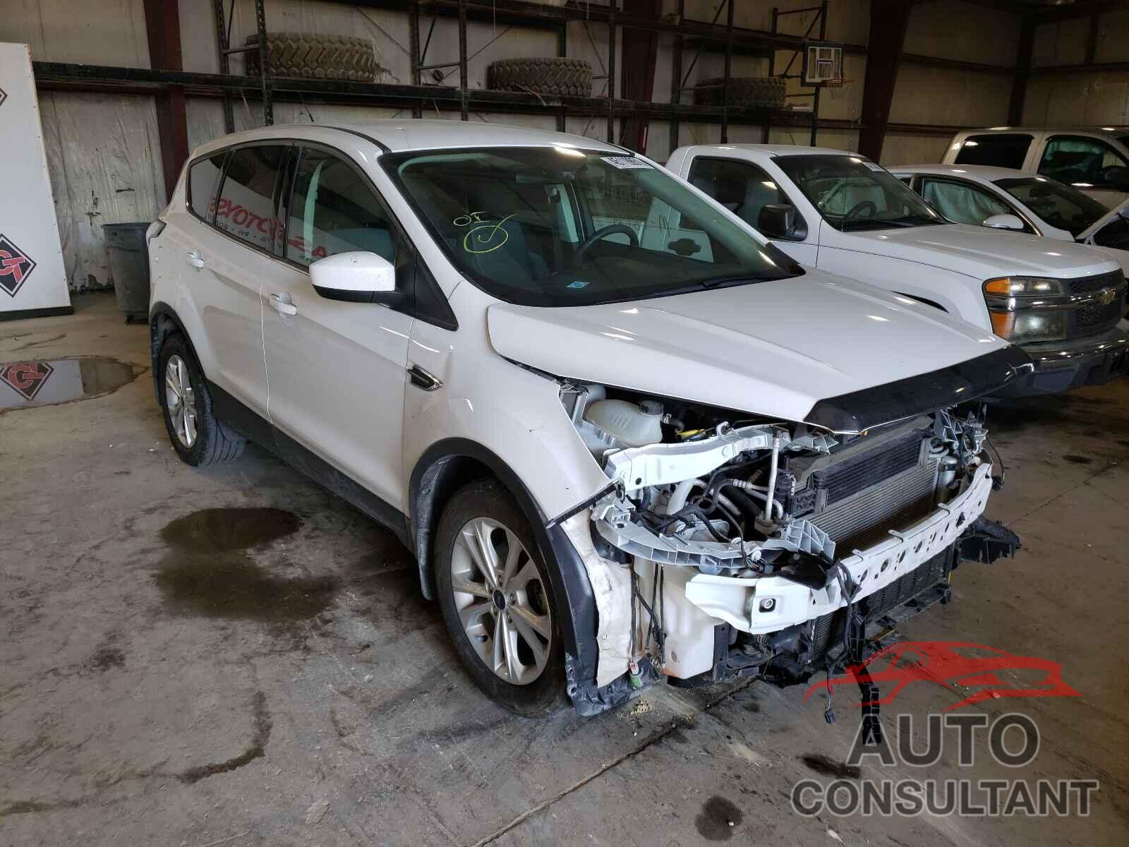 FORD ESCAPE 2017 - 1FMCU0GD3HUA93865