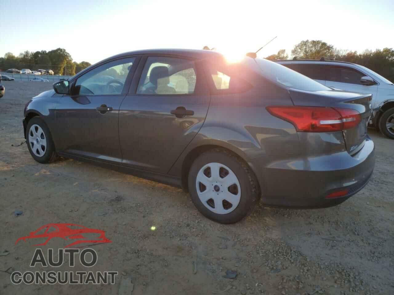 FORD FOCUS 2018 - 1FADP3E25JL249358