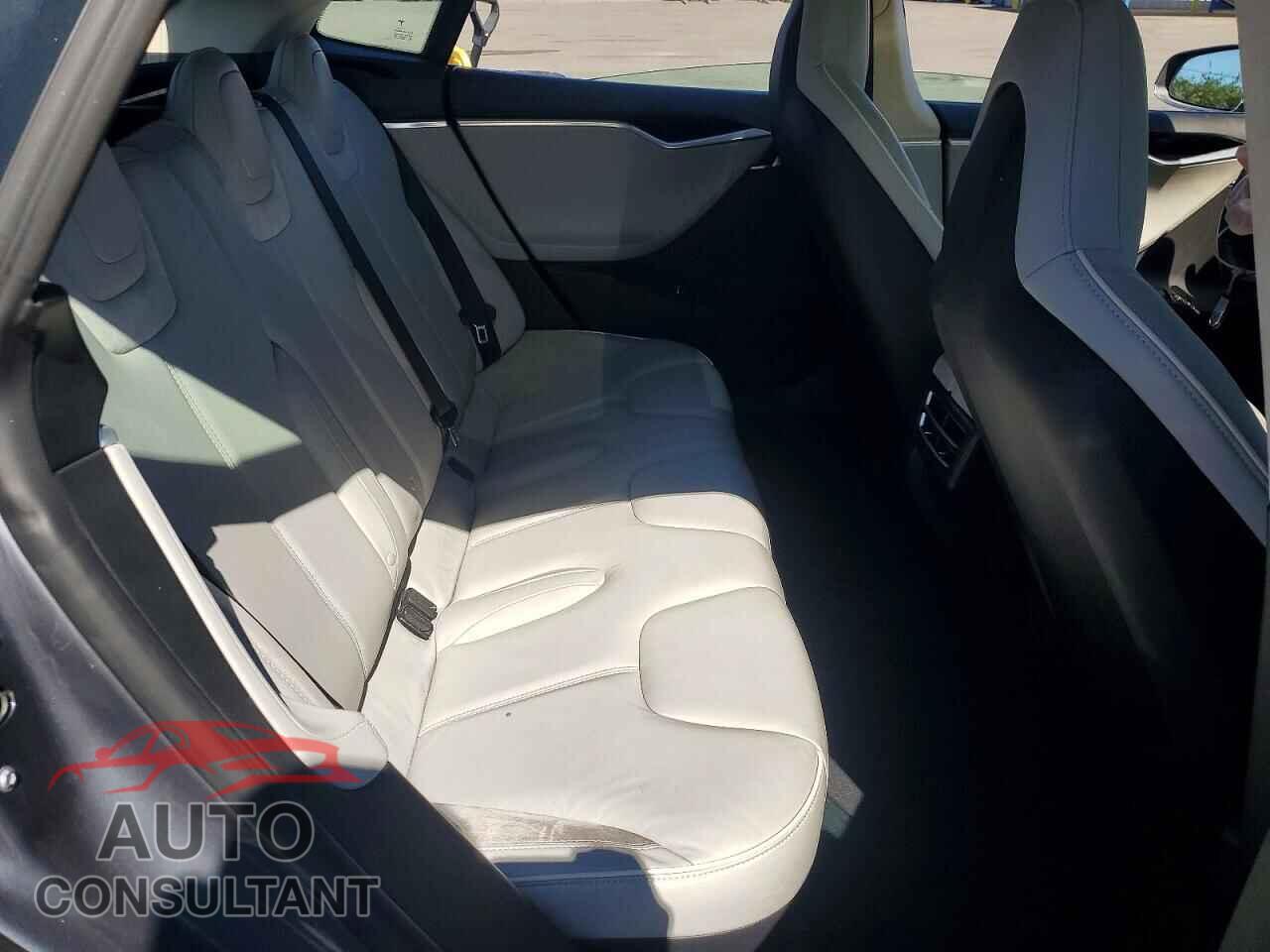 TESLA MODEL S 2013 - 5YJSA1CP5DFP19711