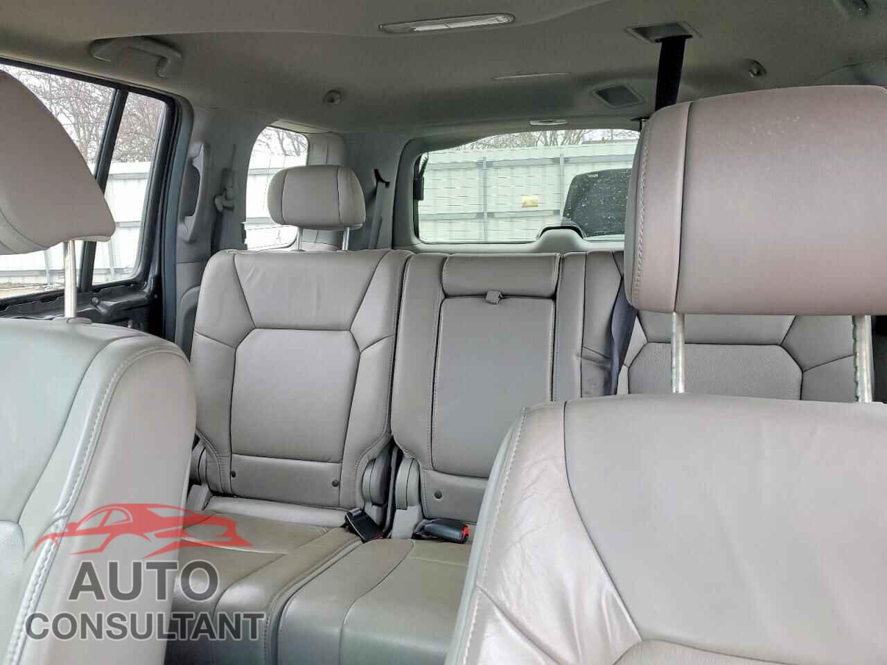 HONDA PILOT 2011 - 5FNYF4H53BB076891