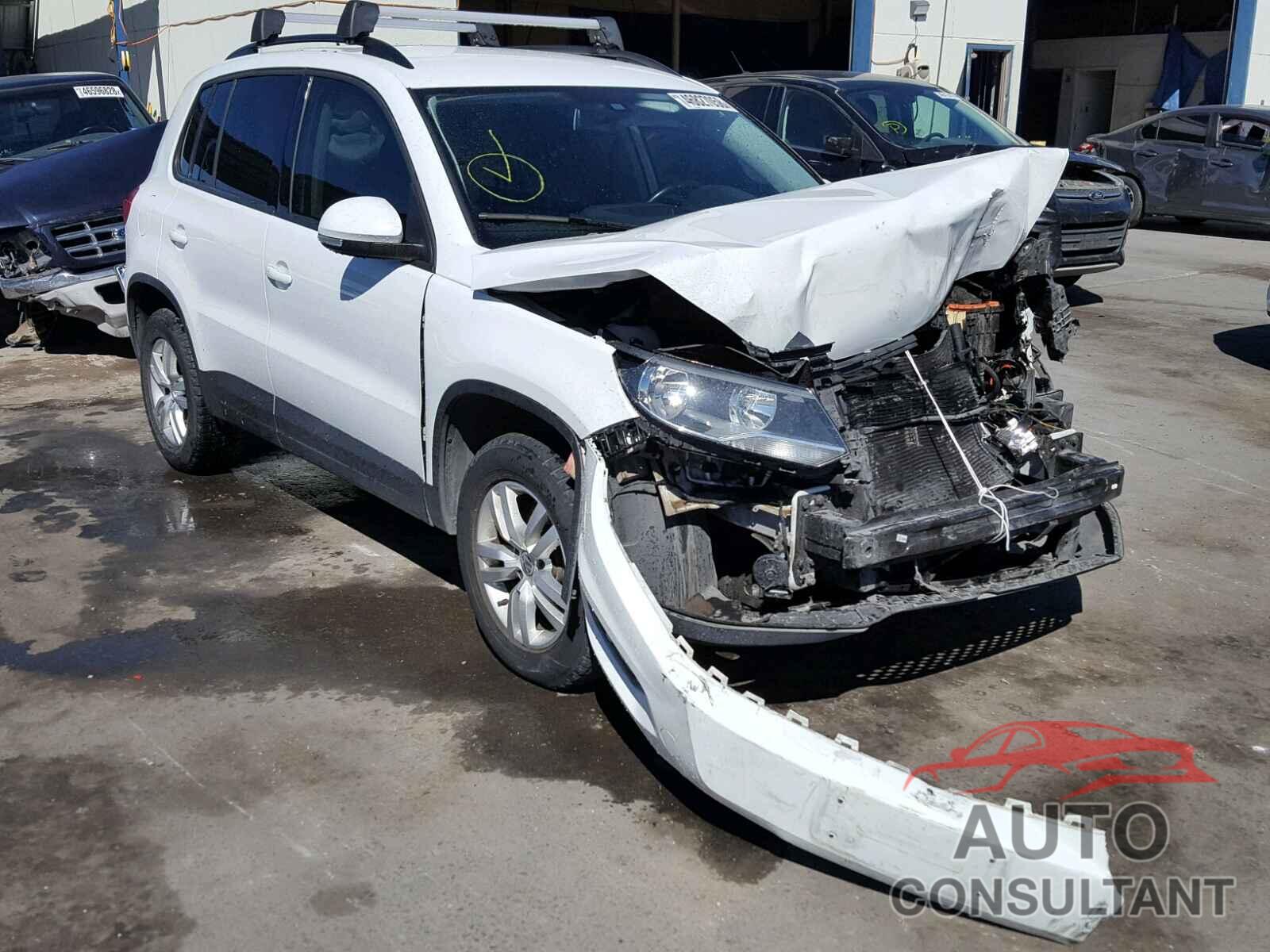 VOLKSWAGEN TIGUAN S 2016 - WVGAV7AX8GW563603