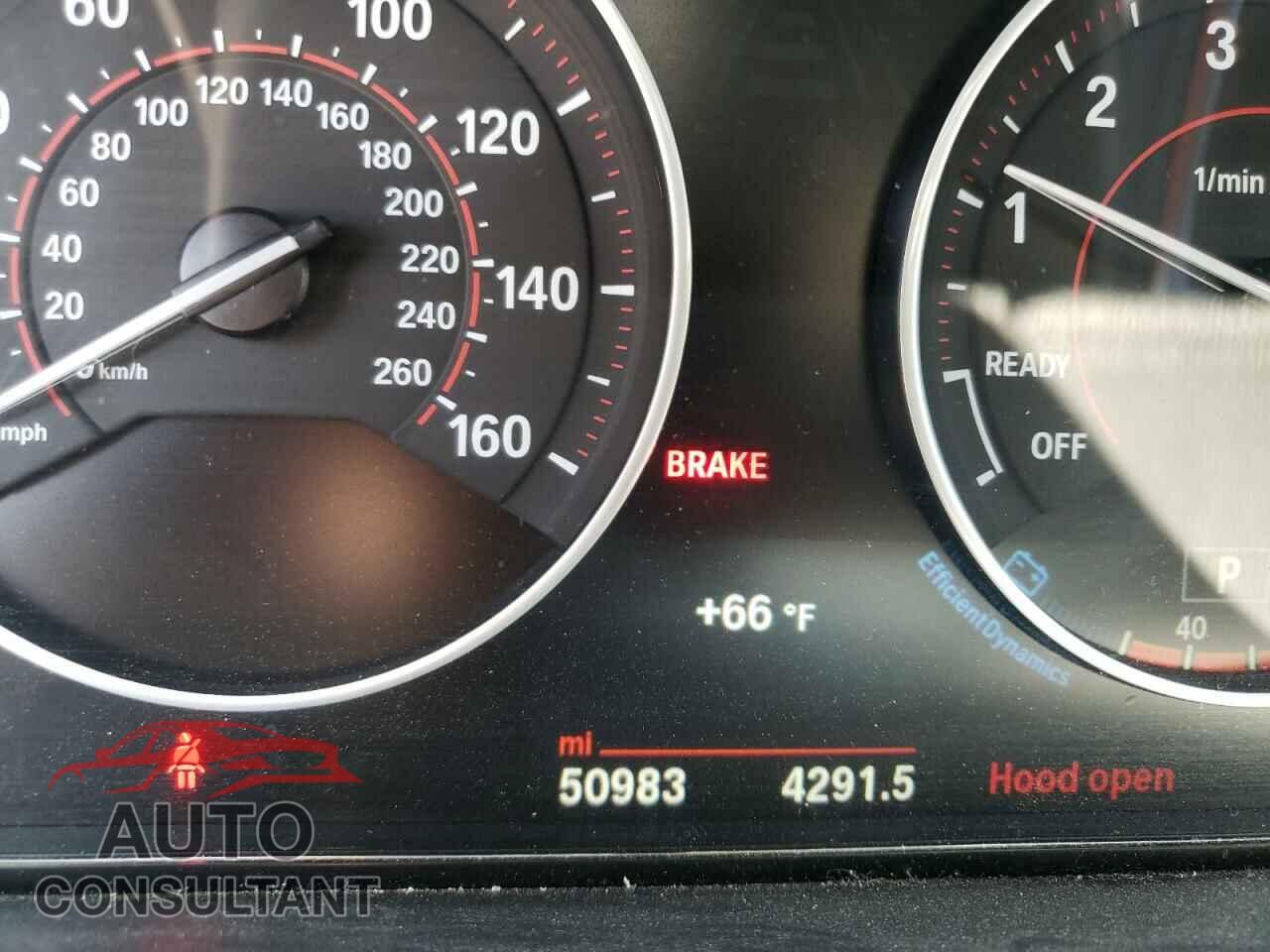 BMW 3 SERIES 2016 - WBA8E3G54GNU03612